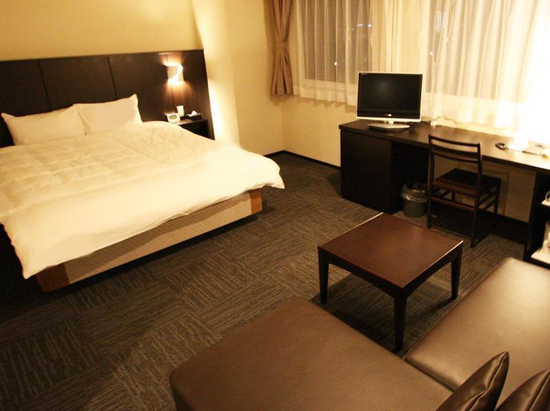 Green Rich Hotel Tosu Ekimae Экстерьер фото