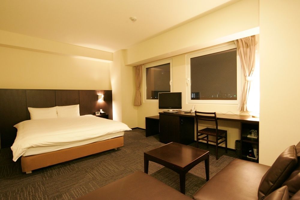 Green Rich Hotel Tosu Ekimae Экстерьер фото