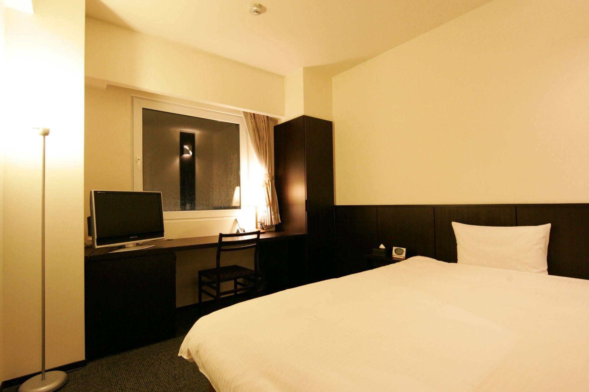 Green Rich Hotel Tosu Ekimae Экстерьер фото
