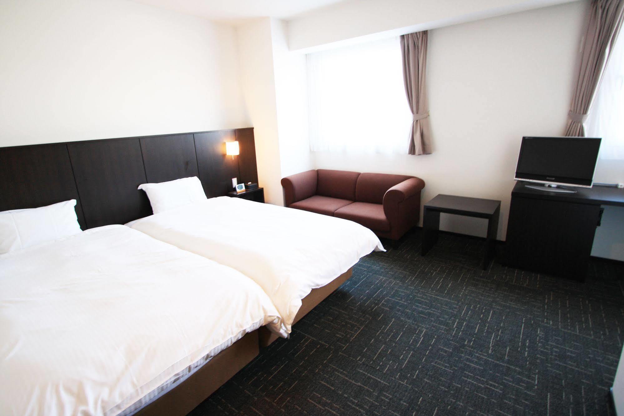Green Rich Hotel Tosu Ekimae Экстерьер фото