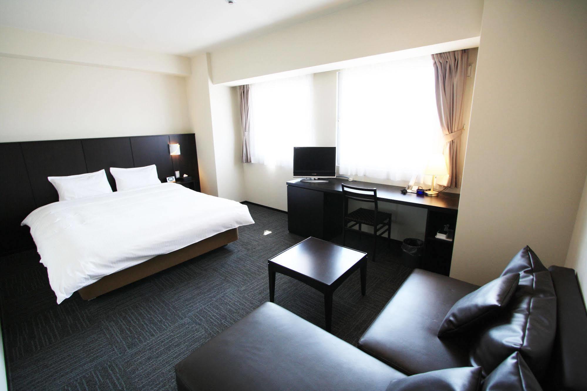 Green Rich Hotel Tosu Ekimae Экстерьер фото